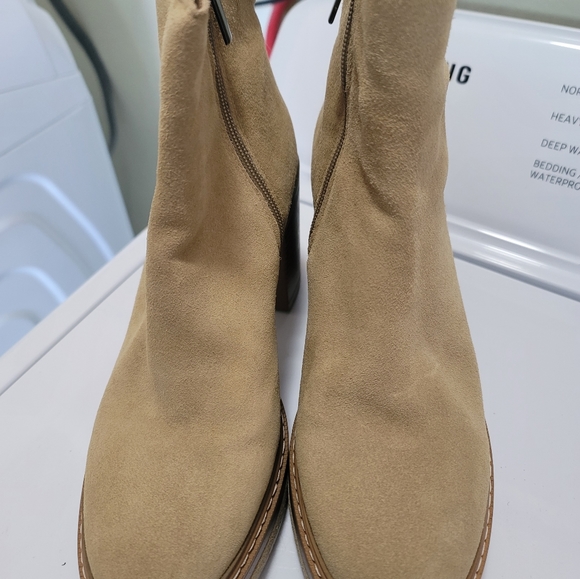 Steve Madden Suede Tan Boots - Picture 4 of 6